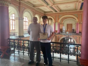 O medalie care contează cu adevărat | mihai stanciu și profesorul său, despre performanța obținută la olimpiada internațională de chimie 23 mihai stanciu dan rotariu1