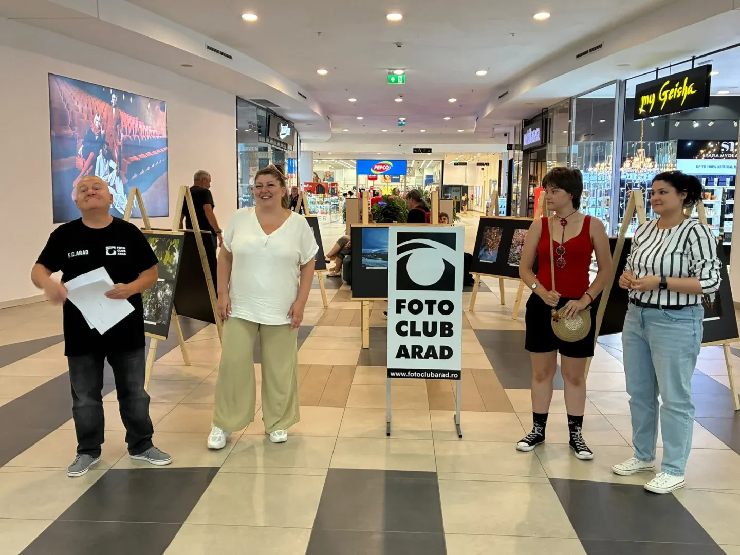 „prin ochii noii generații de fotografi” – expoziție de fotografie la atrium mall arad 4 whatsapp image 2026 07 13 at 6.15.01 pm