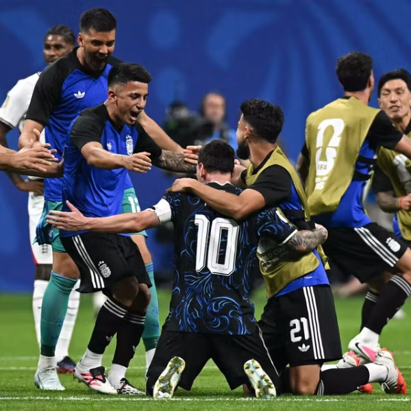 E ceva în aer când intră messi în tură | anglia – argentina 1-2 (0-0) 64 anglia – argentina