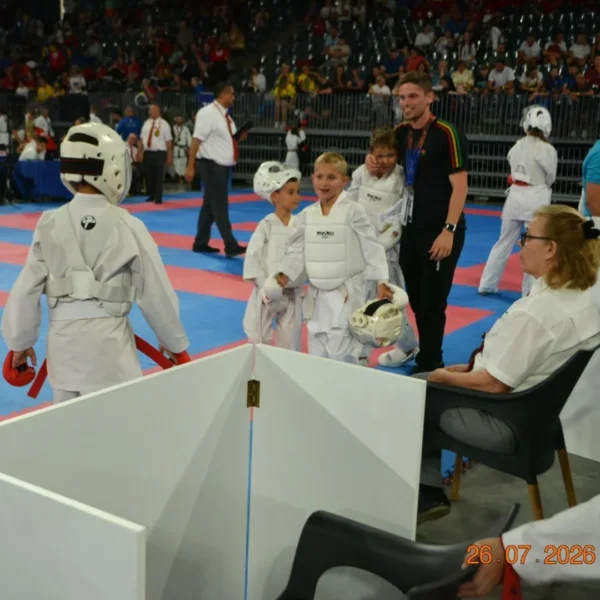 Tinerii de la sport club tiger au adus la arad 26 medalii de la campionatul mondial de karate desfășurat la cluj-napoca 22 sport club tiger 2026 11