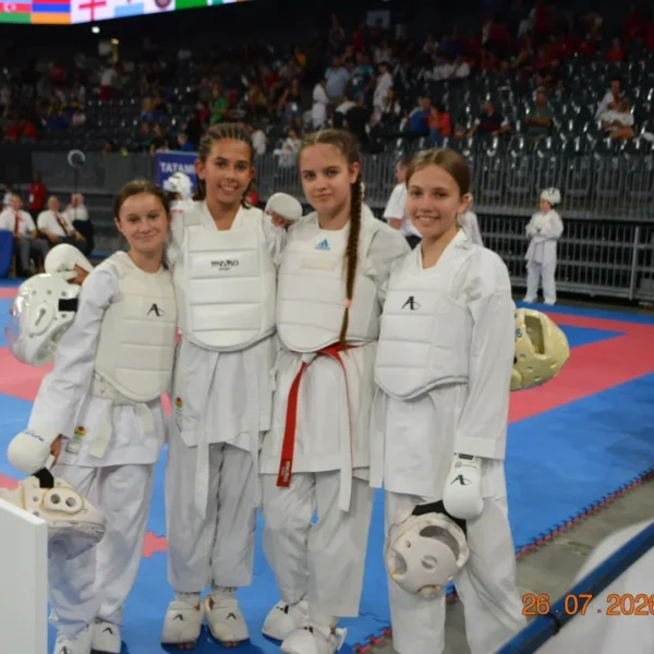 Tinerii de la sport club tiger au adus la arad 26 medalii de la campionatul mondial de karate desfășurat la cluj-napoca 25 sport club tiger 2026 13