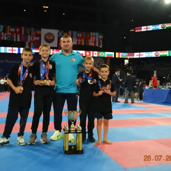 Tinerii de la sport club tiger au adus la arad 26 medalii de la campionatul mondial de karate desfășurat la cluj-napoca 27 sport club tiger 2026 17
