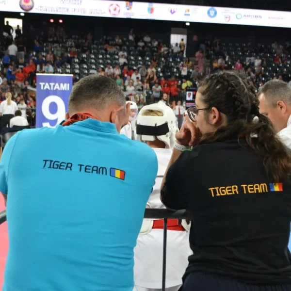 Tinerii de la sport club tiger au adus la arad 26 medalii de la campionatul mondial de karate desfășurat la cluj-napoca 13 sport club tiger 2026 23