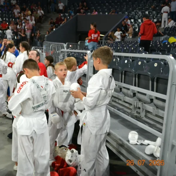 Tinerii de la sport club tiger au adus la arad 26 medalii de la campionatul mondial de karate desfășurat la cluj-napoca 14 sport club tiger 2026 24