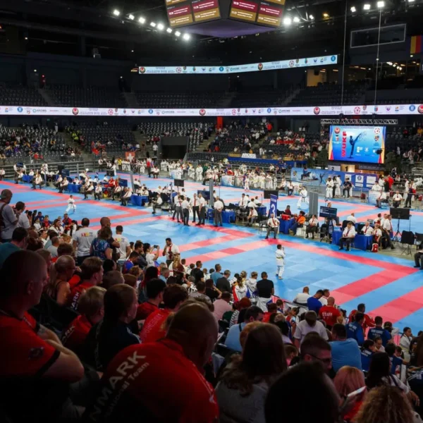 Tinerii de la sport club tiger au adus la arad 26 medalii de la campionatul mondial de karate desfășurat la cluj-napoca 5 sport club tiger 2026 8