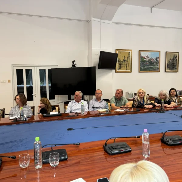 Parteneriatul dintre universitatea de vest „vasile goldiș” din arad și universitatea de științe aplicate pentru silvicultură din rottenburg, germania, continuă prin noi direcții de colaborare 6 vizita rector bastian kaiser la uvvg 6