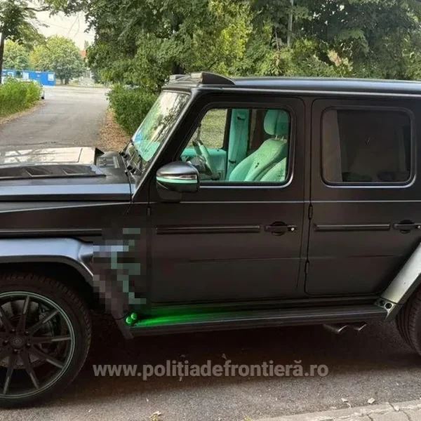 Mașină de lux căutată în Elveția, găsită de polițiștii de frontieră pe autostrada Timișoara – Arad
