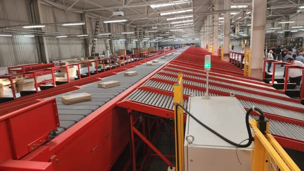 Hub logistic poșta română, inaugurat la cluj | tehnologie modernă și o capacitate de procesare de 7. 000 de colete pe oră 1 hub logistic posta romana cluj