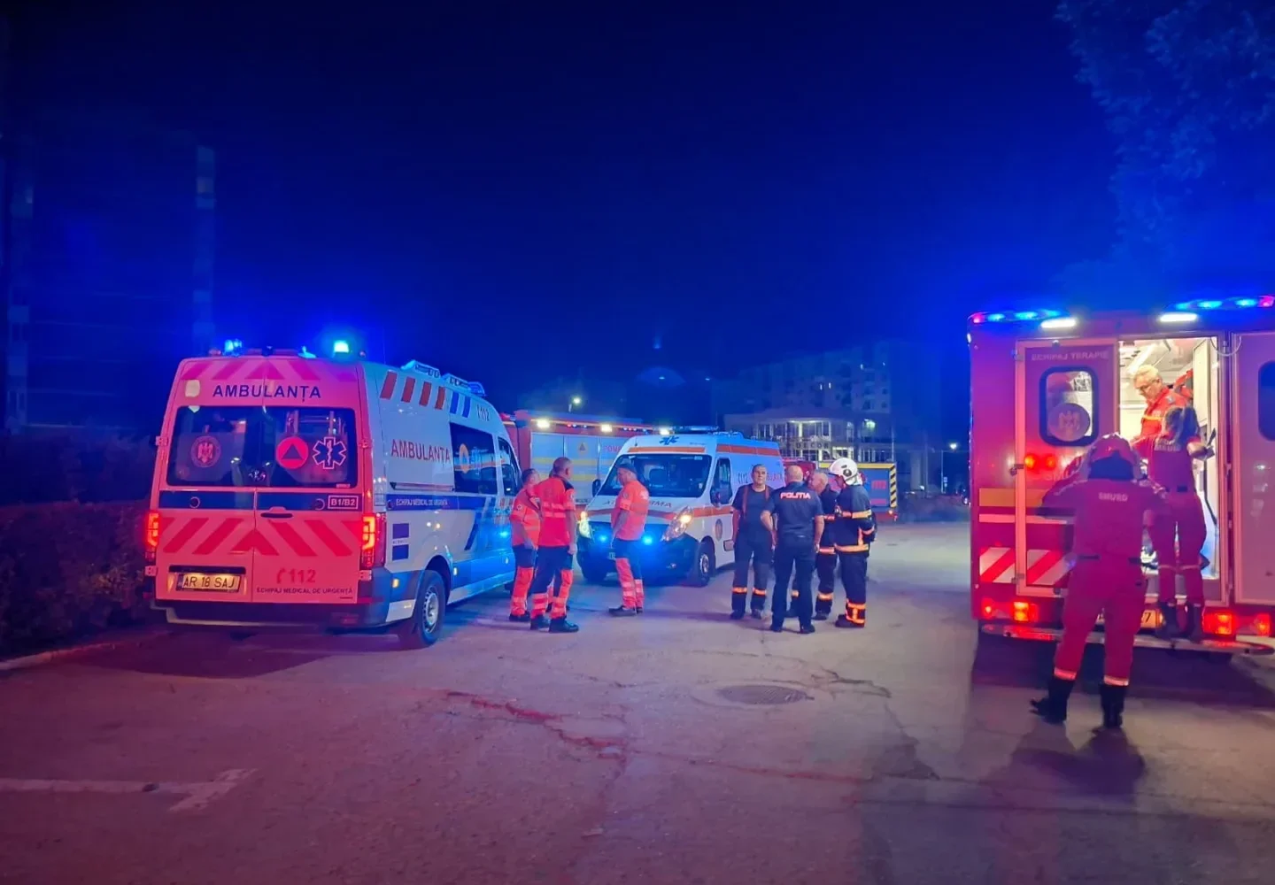 Incendiu în toiul nopții la Centrul de îngrijire medicală „Arbema Tertianum”, după ce un pacient a dat foc unor ziare aflate în salon
