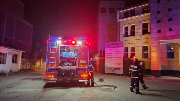 Incendiu în toiul nopții la Centrul de îngrijire medicală „Arbema Tertianum”, după ce un pacient a dat foc unor ziare aflate în salon