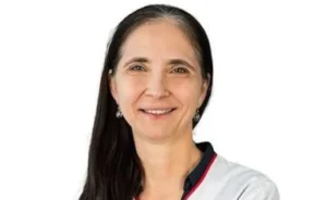 Doctorița STURZ LAZĂR LUMINIŢA ANTONELA, care practica asistarea unor nașteri la domiciliu, a fost condamnată în primă instanță la 3 ani de închisoare după decesul unui nou-născut