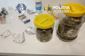 Agent de poliție penitenciară, arestat pentru trafic de droguri | DIICOT Tulcea l-a prins în flagrant, în timp ce transporta „iarbă” destinată comercializării