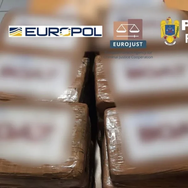 ACTUALIZARE | Grupare infracțională care transporta sute de kilograme de droguri pentru traficanții albanezi în Europa, destructurată de DIICOT |7 persoane prezentate cu propunere de arestare | Sechestru pe bunuri și pe 27 de conturi bancare ale traficanților