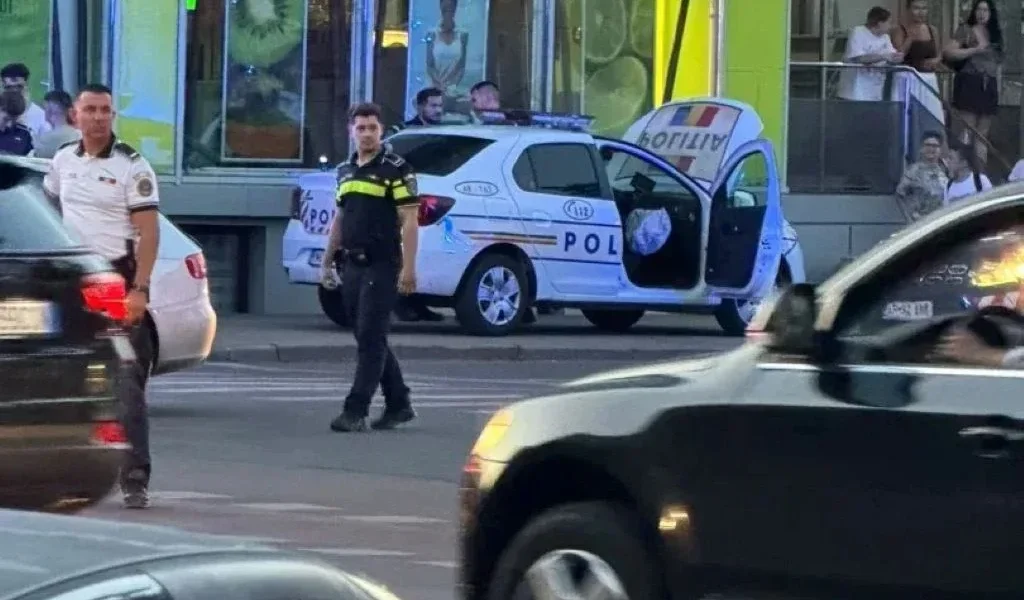 Cine a fost de vină în accidentul din intersecția de la Consiliul Județean? | Un tămbălău care nu s-ar fi întâmplat dacă un bețiv din Curtici, fără permis, nu intra cu mașina-n șanț pe o stradă din Sântana