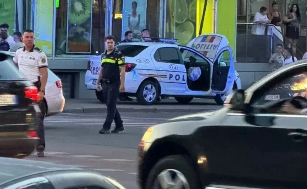 Cine a fost de vină în accidentul din intersecția de la Consiliul Județean? | Un tămbălău care nu s-ar fi întâmplat dacă un bețiv din Curtici, fără permis, nu intra cu mașina-n șanț pe o stradă din Sântana