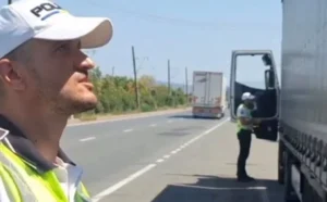 aproape 100 de șoferi