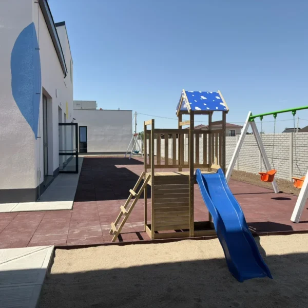 Creșa numărul 99, finalizată prin programul guvernamental „Sfânta Ana”, a fost inaugurată la Fântânele în prezența ministrului Cseke Attila