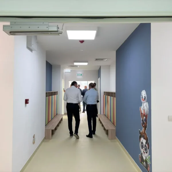 Creșa numărul 99, finalizată prin programul guvernamental „Sfânta Ana”, a fost inaugurată la Fântânele în prezența ministrului Cseke Attila