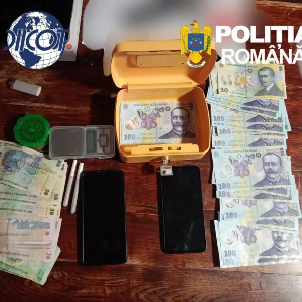 ACTUALIZARE 3 | Șapte persoane arestate preventiv, una în arest la domiciliu - urmare perchezițiilor de la Arad | Două dintre ele au vândut droguri prin intermediul unui copil de 10 ani