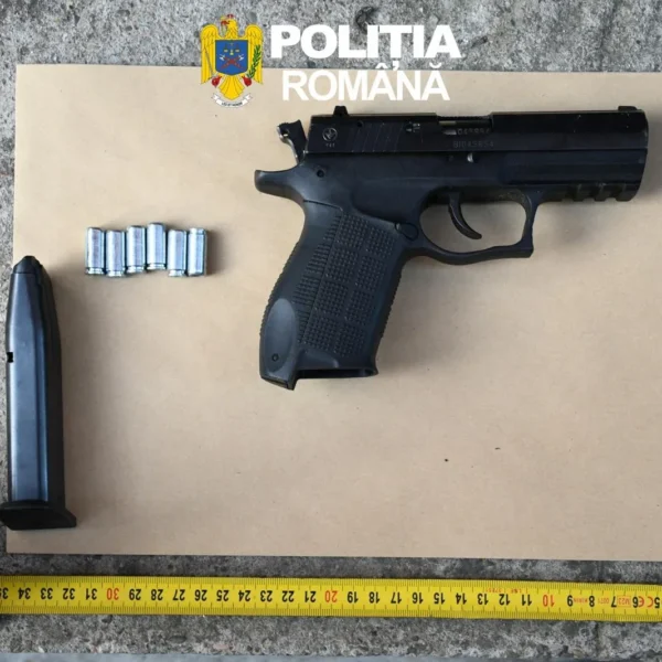 Percheziții la imobilele unui bărbat de 41 de ani din Arad efectuate de polițiștii Serviciului Arme, Explozivi și Substanțe Periculoase