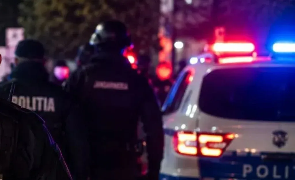Încăierare în centrul Aradului, în seara Sfintei Marii | Au fost implicați 11 bărbați, din care 6 au fost transportați la spital