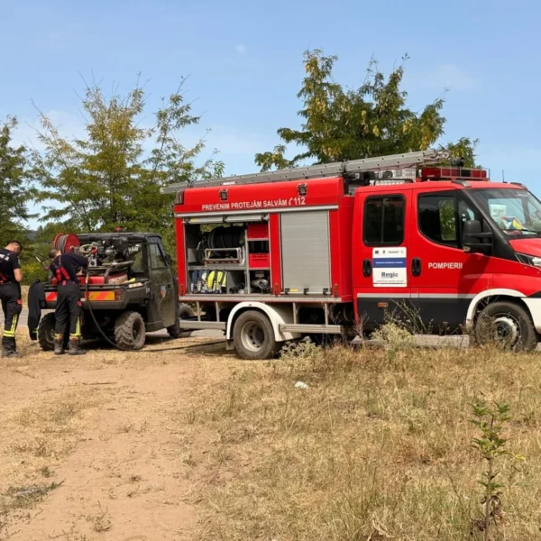 A trecut o săptămână de când pompierii arădeni participă la misiunea de stingere a incendiilor din Serbia