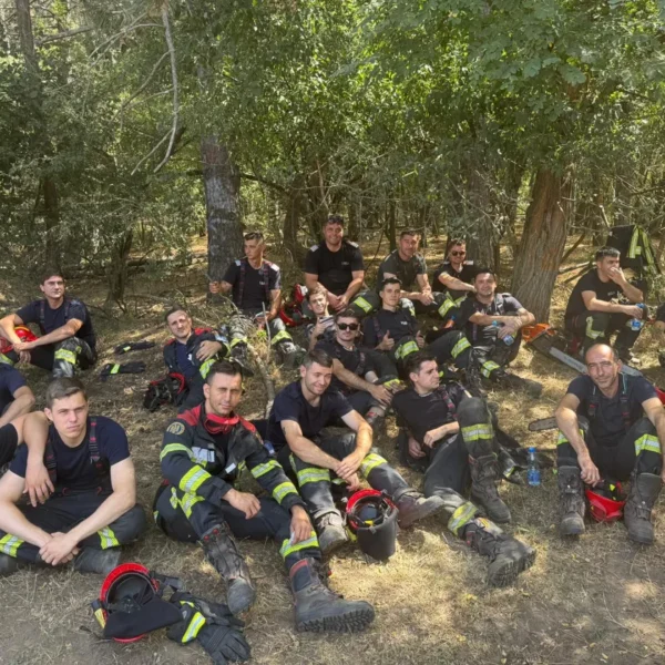 A trecut o săptămână de când pompierii arădeni participă la misiunea de stingere a incendiilor din Serbia