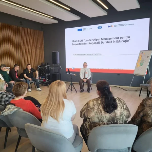Peste 1000 de manageri în educație, formați în proiectul LIDER al UAV