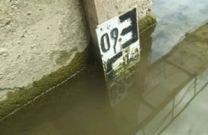 secetă hidrologică | două râuri
