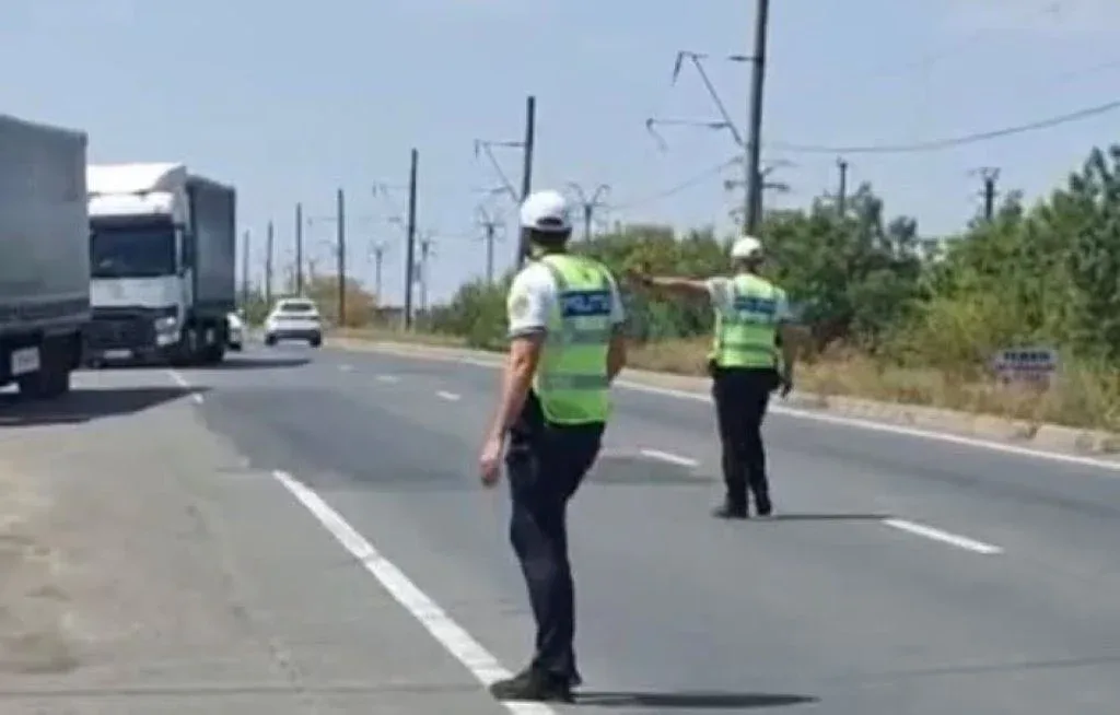 Alți 149 de șoferi au fost sancționați pentru nerespectarea restricțiilor impuse de caniculă, în județul arad | autotrenurile au fost imobilizate până la sfârșitul perioadei de restricție 1 restrictii canicula