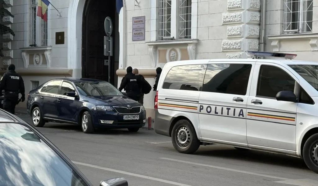 Percheziții la Arad într-un dosar de trafic de droguri