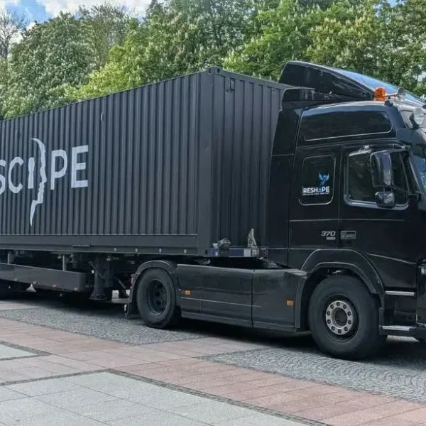 Escape Truck ajunge și la Timișoara | Traficul de persoane, văzut din interior | Proiectul se adresează în principal adolescenților, tinerilor și viitorilor polițiști