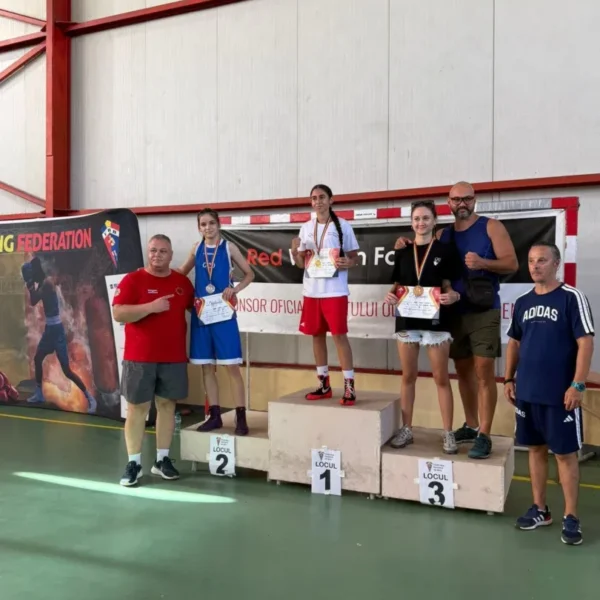 LUPOAICA DIN SECUSIGIU | Lorena Moza a cucerit argintul național după doar șase luni de box!