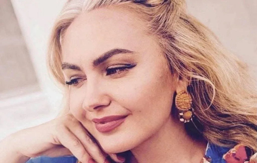 Vali Șerban: „Dumnezeu fumează țigări pe ascuns”