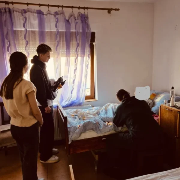 Dintr-un atelier, o comunitate | Povestea unei biserici dincolo de ziduri