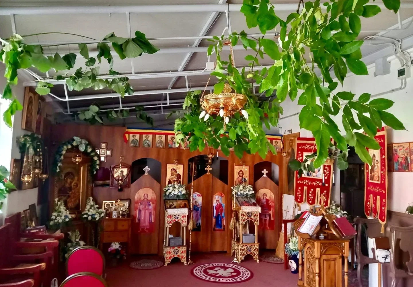 Dintr-un atelier, o comunitate | Povestea unei biserici dincolo de ziduri