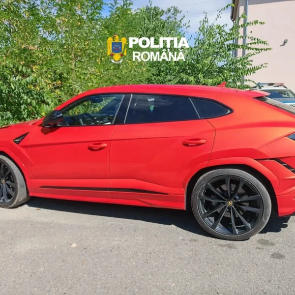 Lamborghini Urus căutat în Cehia, depistat în trafic la Horia
