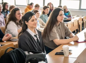 Anunț de recrutare | Programul de schimb virtual Erasmus+ Virtual Voyages