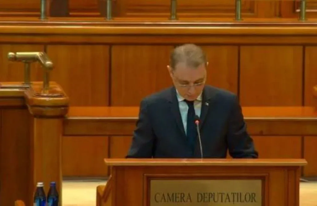 Guvernul Luca Niculescu a fost votat în Parlament