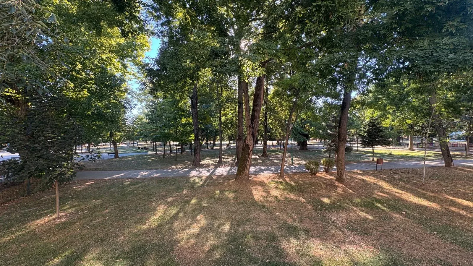 Primăria Arad face un nou pas pentru modernizarea Parcului Eminescu și reabilitarea Parcului Zsolt Török