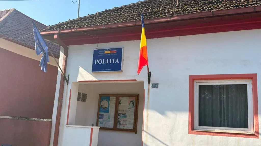 La Șiștarovăț s-au născut fluturi care să doboare vulturi... dar au ajuns în arest