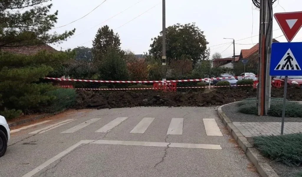 Lucrări neautorizate la rețeaua de gaze pe o stradă din Arad | O firmă s-a ales cu dosar penal