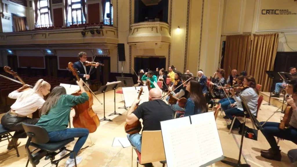 Repetiții pentru concertul simfonic „Dincolo de baghetă”