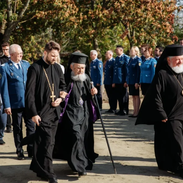 La sediul Inspectoratului de Jandarmi Județean Arad s-a pus piatra de temelie pentru Paraclisul Arhiepiscopal „Sfinții Arhangheli Mihail și Gavriil și Sfântul Ioan Iacob Hozevitul”