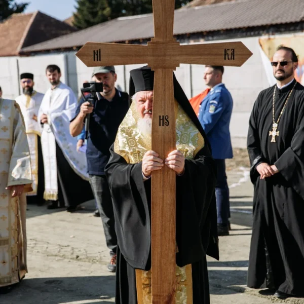 La sediul Inspectoratului de Jandarmi Județean Arad s-a pus piatra de temelie pentru Paraclisul Arhiepiscopal „Sfinții Arhangheli Mihail și Gavriil și Sfântul Ioan Iacob Hozevitul”