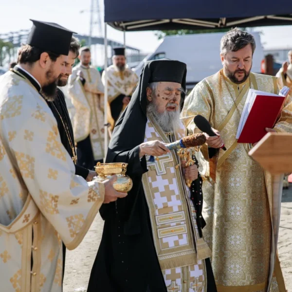 La sediul Inspectoratului de Jandarmi Județean Arad s-a pus piatra de temelie pentru Paraclisul Arhiepiscopal „Sfinții Arhangheli Mihail și Gavriil și Sfântul Ioan Iacob Hozevitul”