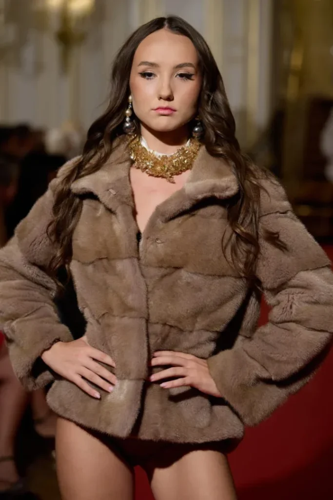 Modelul Tania Sălășan - de la Lipova la Paris Fashion Week | INTERVIU