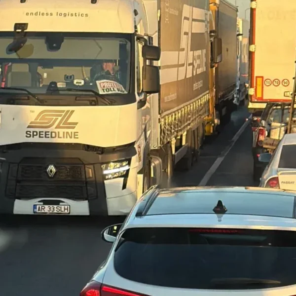 Transportatorii arădeni au organizat un nou protest | „Cerem remedierea urgentă a sistemului TollRo!”